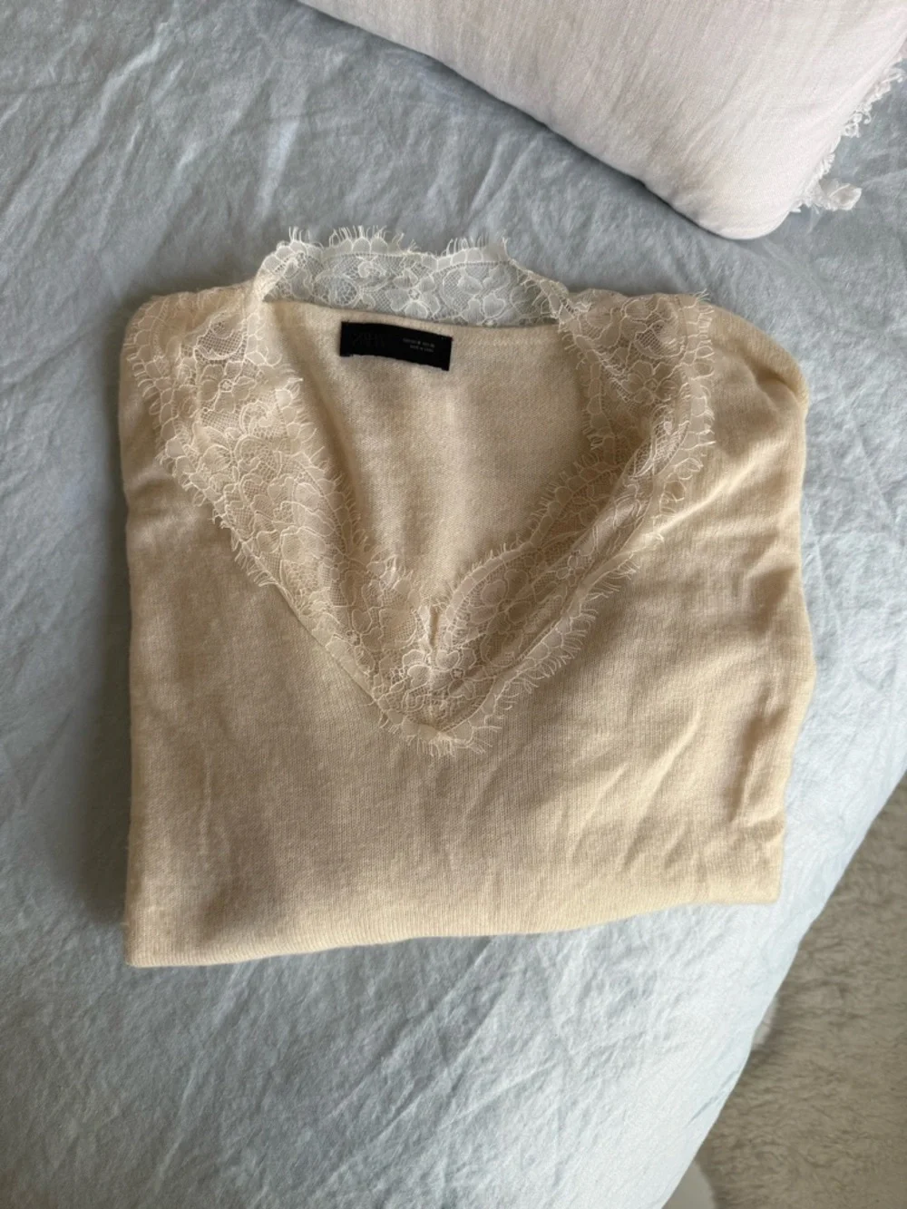 Zara Lace-Trim V-Neck Sweater in Cream - Picture 9 of 10